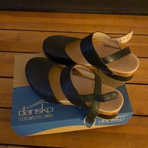 Dansko Malin Full Grain Black, size 38, worn twice, like new.